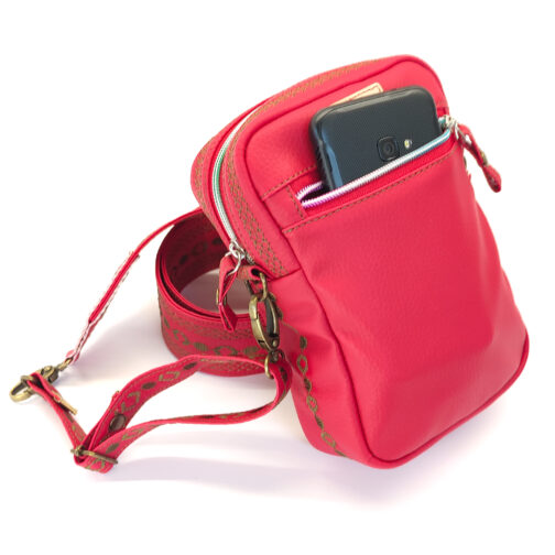 Minibox Aria czerwona saszetka na telefon pikowana saszetka z szerokim paskiem ozdobna mała torebka z grubym paskiem mini torebka damska torebka ręcznie malowana czerwona mała torebka prezent (5)