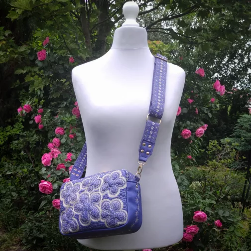 unikatowa prostokątna torebka damska z szerokim paskiem torebka igłą malowana torebka na ramię polskie torebki handmade