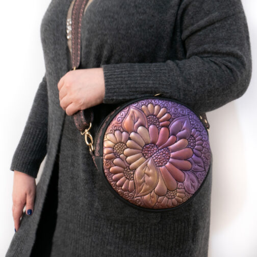 okrągła torebka damska unikatowa pikowana torebka z szerokim paskiem roundbag torebka handmade ręcznie malowana