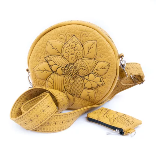 musztardowa żółta okrągła torebka damska na ramię unikatowa polska torebka handmade pikowana okrągła listonoszka damska