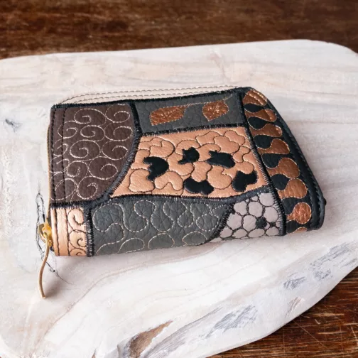 brązowy średni portfel damski z eko skóry unikatowy portfel damski na zamek ręcznie malowany kolorowy patchworkowy portfel na karty prezent dla kobiety prezent dla niej