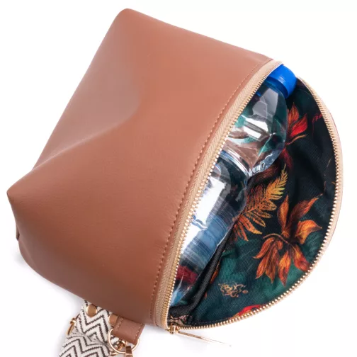 brązowa koniakowa półokrągła nerka damska z ozdobnym szerokim paskiem unikatowa torebka handmade nerka damska na zamówienie
